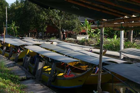 March� flottant � pr�s.. Tha�lande - Tourisme - 